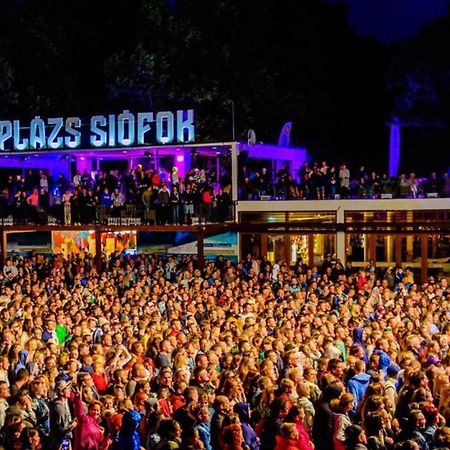 Lido Di Siofok - Aranypart - Minden 1 Percre! Daire Dış mekan fotoğraf