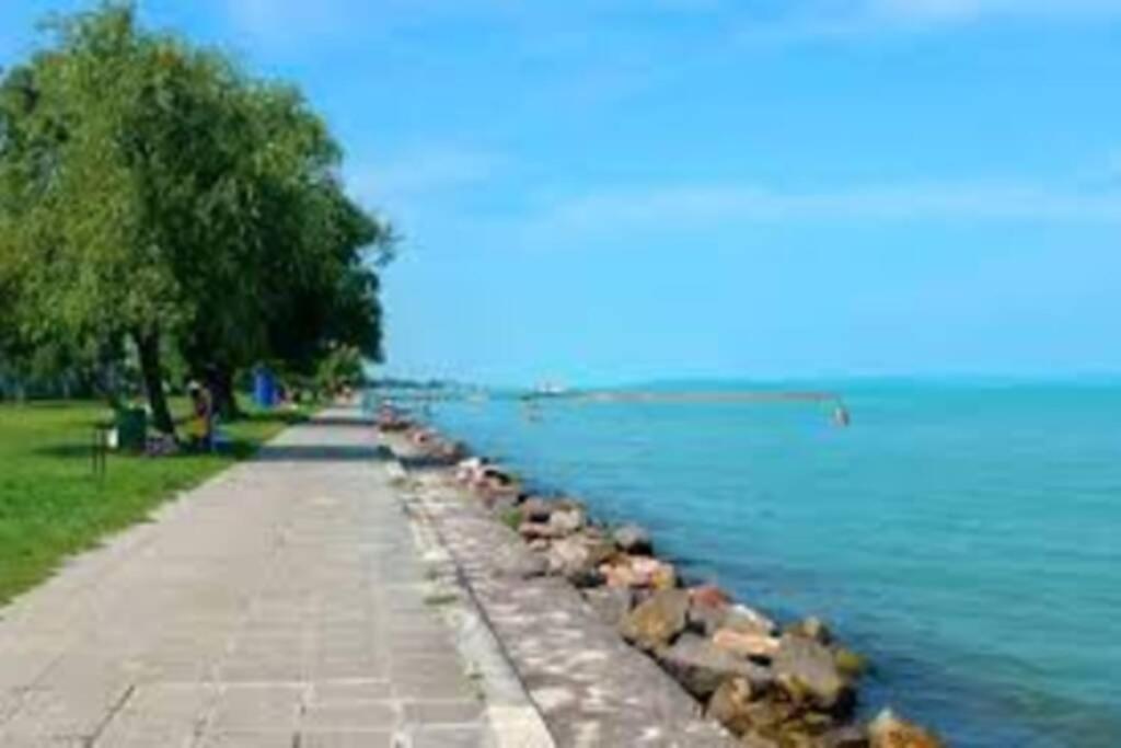 Lido Di Siofok - Aranypart - Minden 1 Percre! Daire Dış mekan fotoğraf