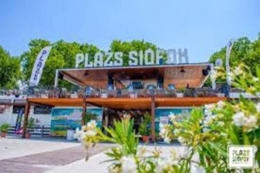 Lido Di Siofok - Aranypart - Minden 1 Percre! Daire Dış mekan fotoğraf